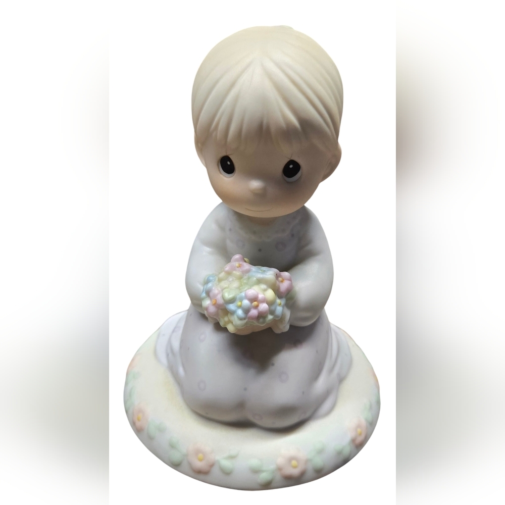 Precious Moments Collectible Figurine - Picture 4 of 8
